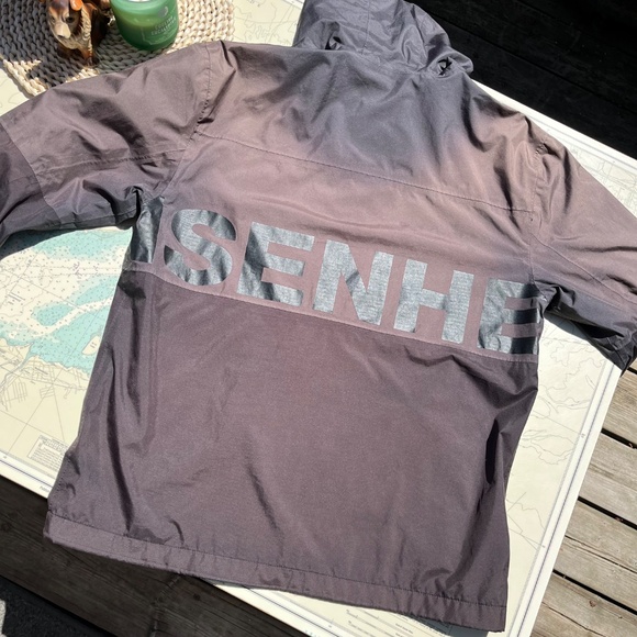 Helly Hansen Grey Spellout Rain Jacket - Picture 6 of 6